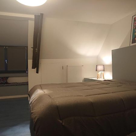 Le 3 De Gussignies Villa Buitenkant foto